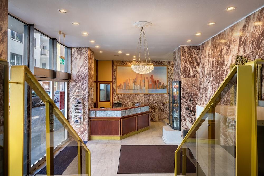 Hotel Leonet Cologne Exterior photo